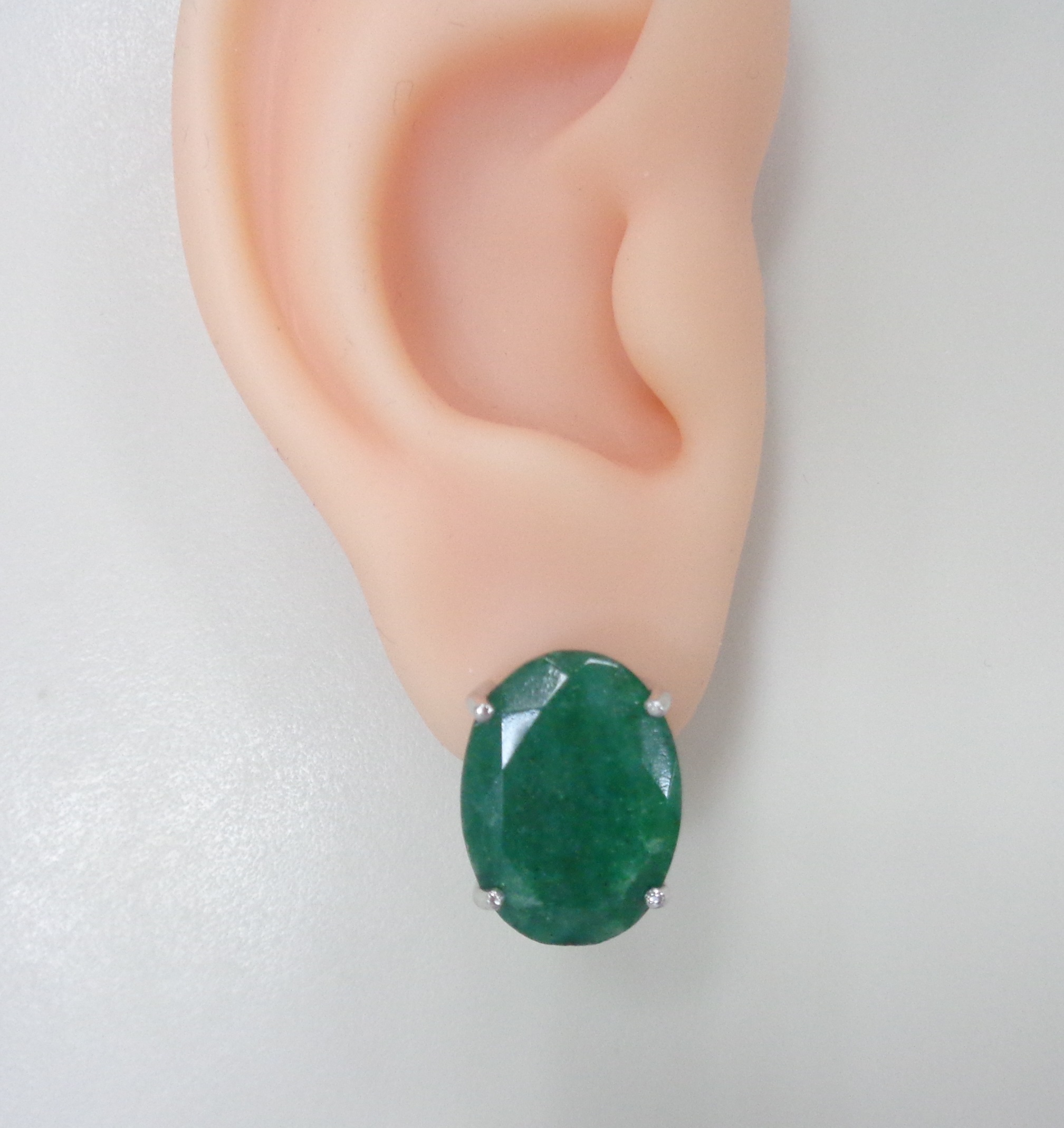 Серебряные серьги с бериллами